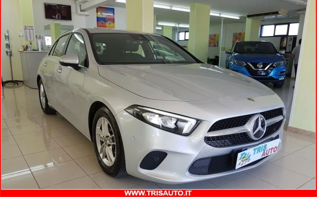 Mercedes Classe A 180 D Automatic Business Extra SOLO 16.000 KM (PELLE+FARI LED+BIXENO+NAVI 7)